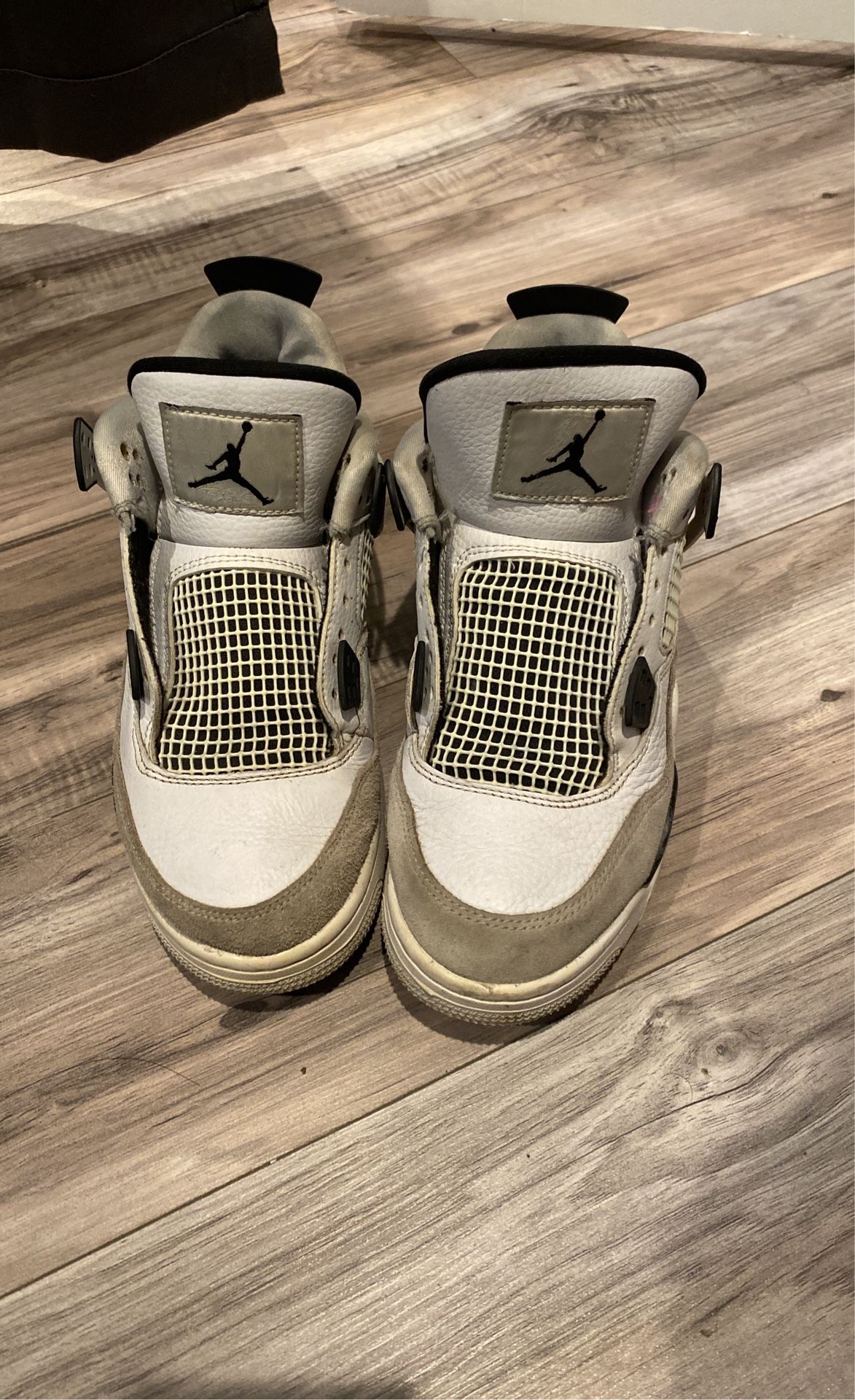 Jordan 4 Military’s