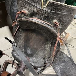 2 Saddles And Other Horse Gear Would Like 400 But Willing To Negotiate Need Gone Fast 