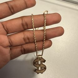 10k Gold Chain & Pendant
