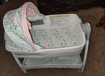 Moises- Tasha 2 In 1 Bassinet And Changing Table