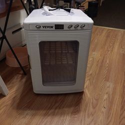 White Incubator Vevor 