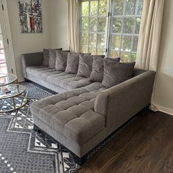 Large Gray Fabric Sectional Couch With Chaise