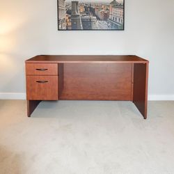Free Delivery Computer/Office Desk