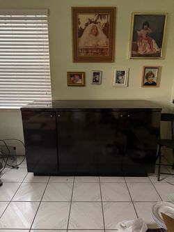 Free Buffet/ sideboard / credenza
