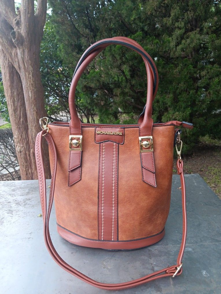 MICHAEL KORS LADIES SHOULDER PURSE