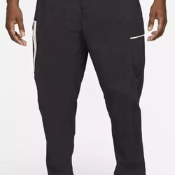 Nike Sportswear NSW Cargo Utility Pants.