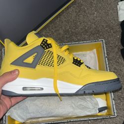 Jordan 4 Size 10.5