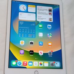 Excellent Condition APPLE iPad 5 32GB WIFI iOS16 - Queens Pick Up -