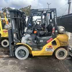 Forklift 