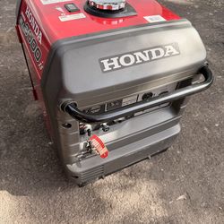 Super Quiet-Honda EU3000is – Low Hours, Excellent Condition