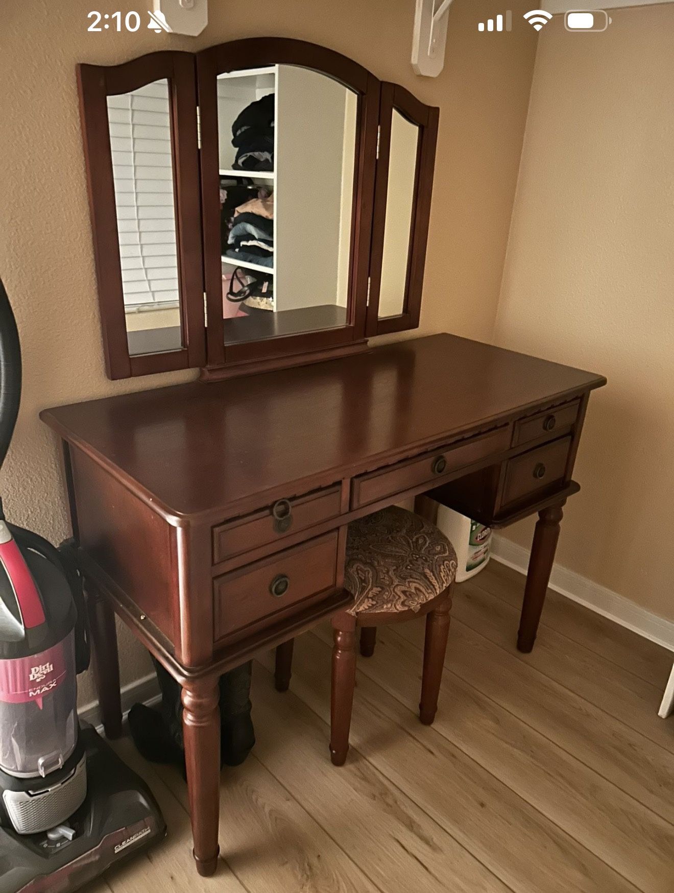 Makeup Vanity