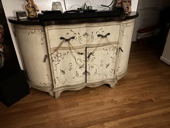 Credenza