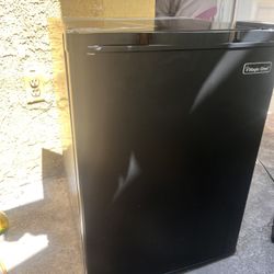 Magic Chef Mini Fridge