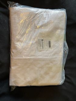 * Chicken coop cover wat, UV 11.5 * 6. 3 FEET ( 2 pieces) BRAND NEW (A3 RED)