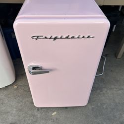 Frigidaire Mini Fridge Pink 