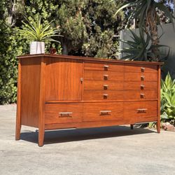 Harmony House 9 Drawer Mid Century Modern Walnut Dresser – Lowboy