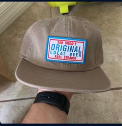 Karl Strauss hat