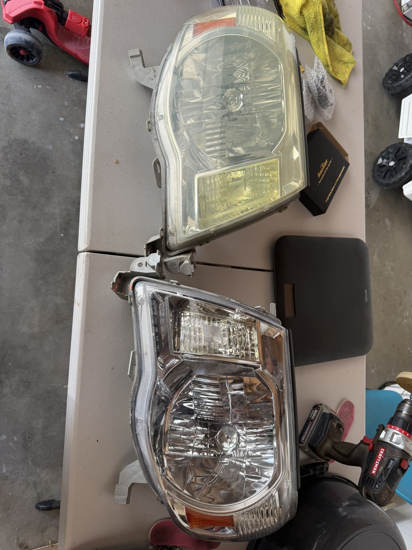 Toyota Tacoma TRD 2005 2nd Gen Headlights 