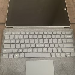 Microsoft Surface Pro 2014 - Excellent Condition - Includes Keyboard and Charger