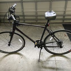 Men And Womens Giant Bikes  Only Used 4 X  No scratches  400$  For Each One  