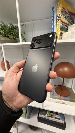 iPhone 18 pro max Att or cricket
