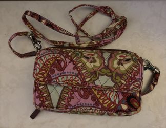 Vera Wang Crossover Wristlet Wallet. Resort Medallion Pattern