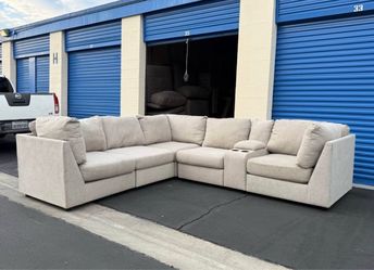 modern 7 - piece sectional ( modular )