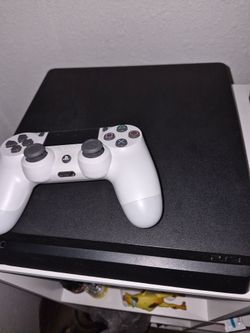 PlayStation 4 slim 1TB