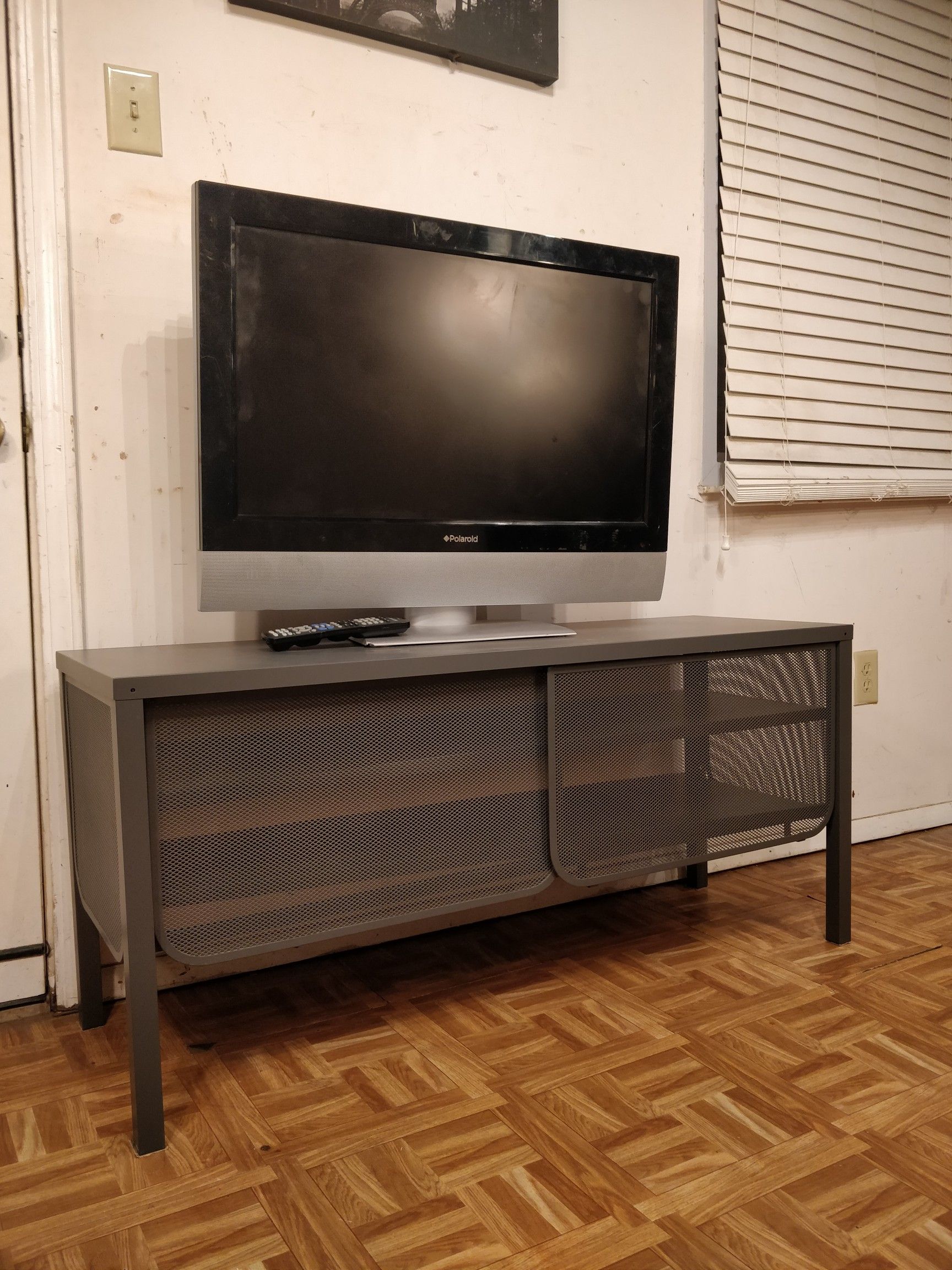 Like new metal TV stand for big TVs with 2 shelves in great condition, let me know when can you come over to see it