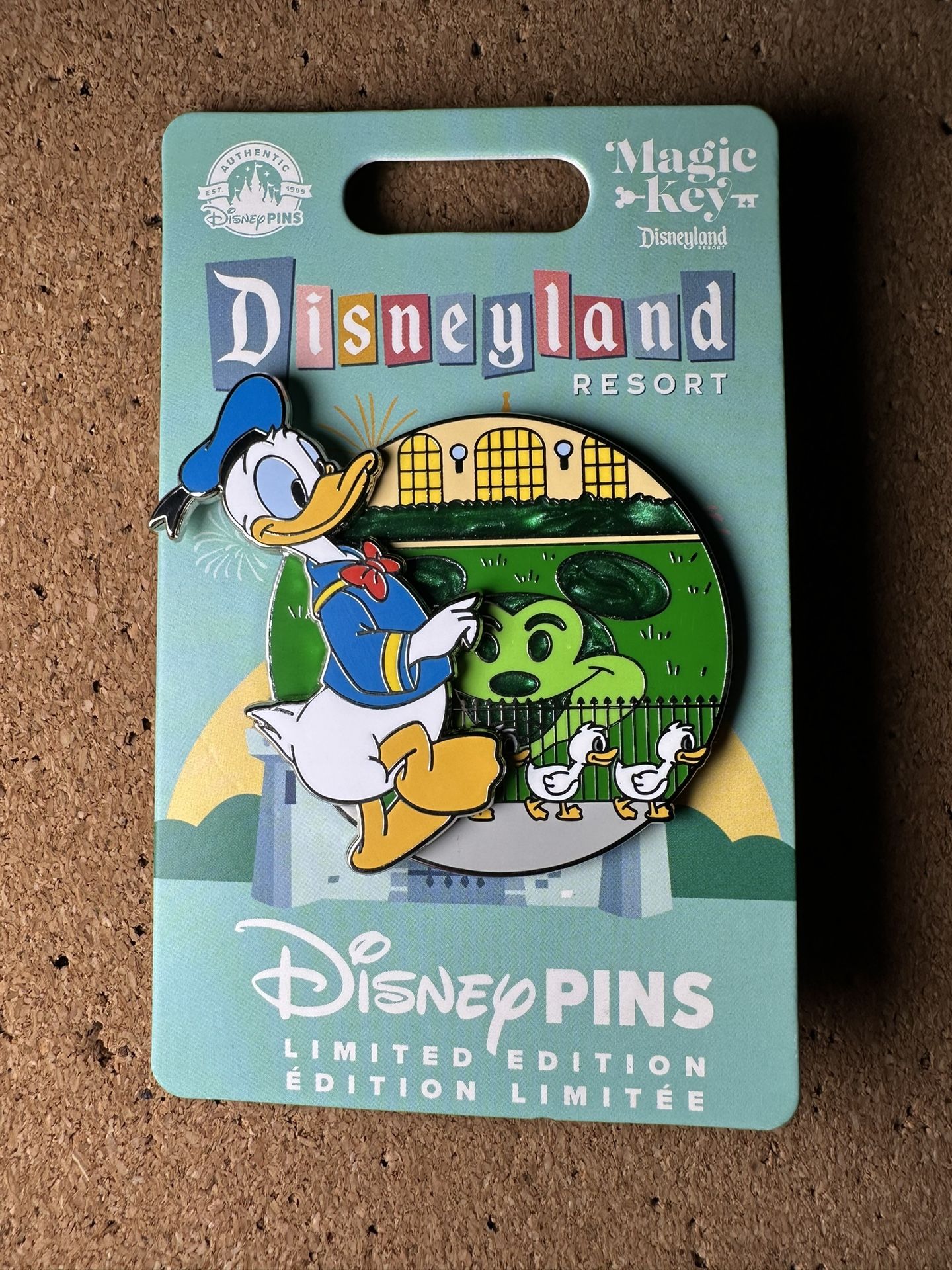 Disney 2024 Magic Key Donald Duck & Ducklings LE 3000 Pin Disneyland Park Moving