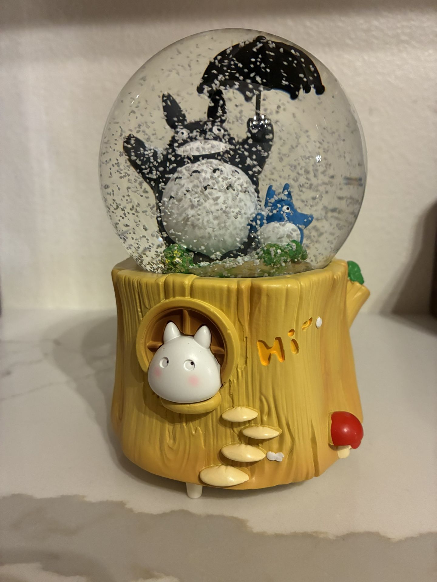 Totoro Snowglobe
