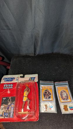 Assorted Lakers Collectables