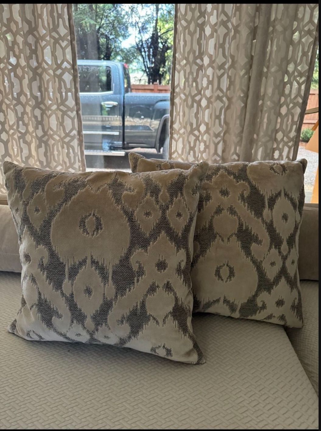 ZGALLERY 24” Throw Pillows 2, Each Offered Separately