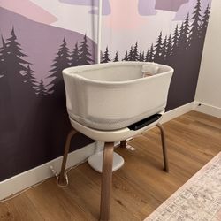 Graco Smartsense Soothing Baby Bassinet 