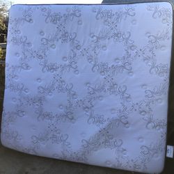 Beautiful King Sealy Mattress 