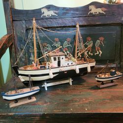 18' Wooden ' Sunrise' Shrimp Boat Set 