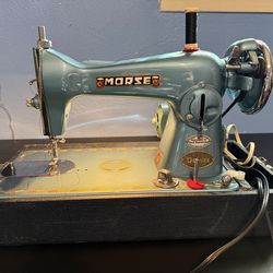 Morse Deluxe 200 vintage sewing machine