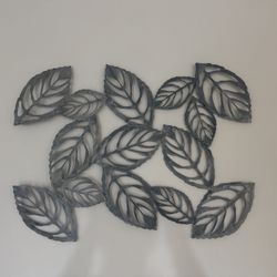 Metal Leaf Wall Art – Modern Botanical Decor