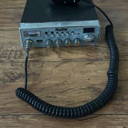 Road King Rk5640 Dual Mode AM/ FM CB Radio 