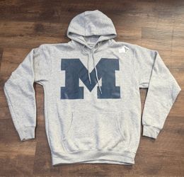 New FANATICS University of Michigan M Pullover Hoodie