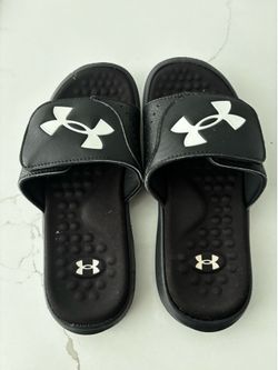 Under Armour sandals, size 4Y