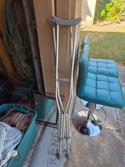 Adjustable Crutches