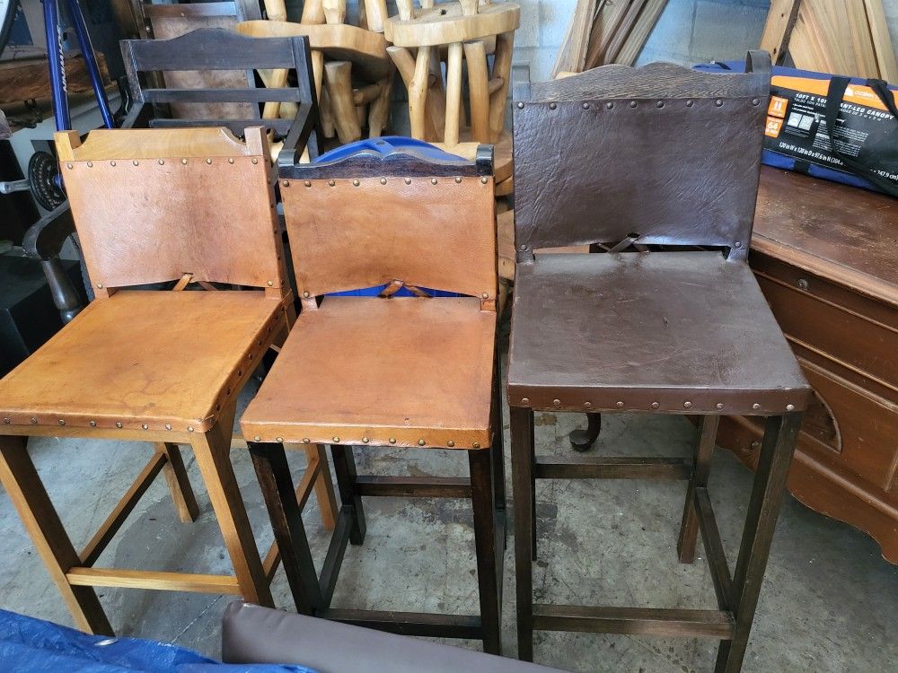 Taburetes. Bar Stools 