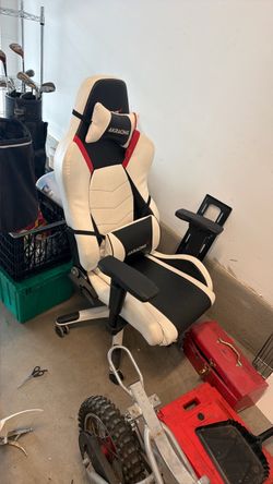 AKRacing Gaming Chair White Black Red