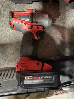 Milwaukee M18 FUEL 1/2 High Torque Impact Wrench w/ XC 8.0 HO Battery