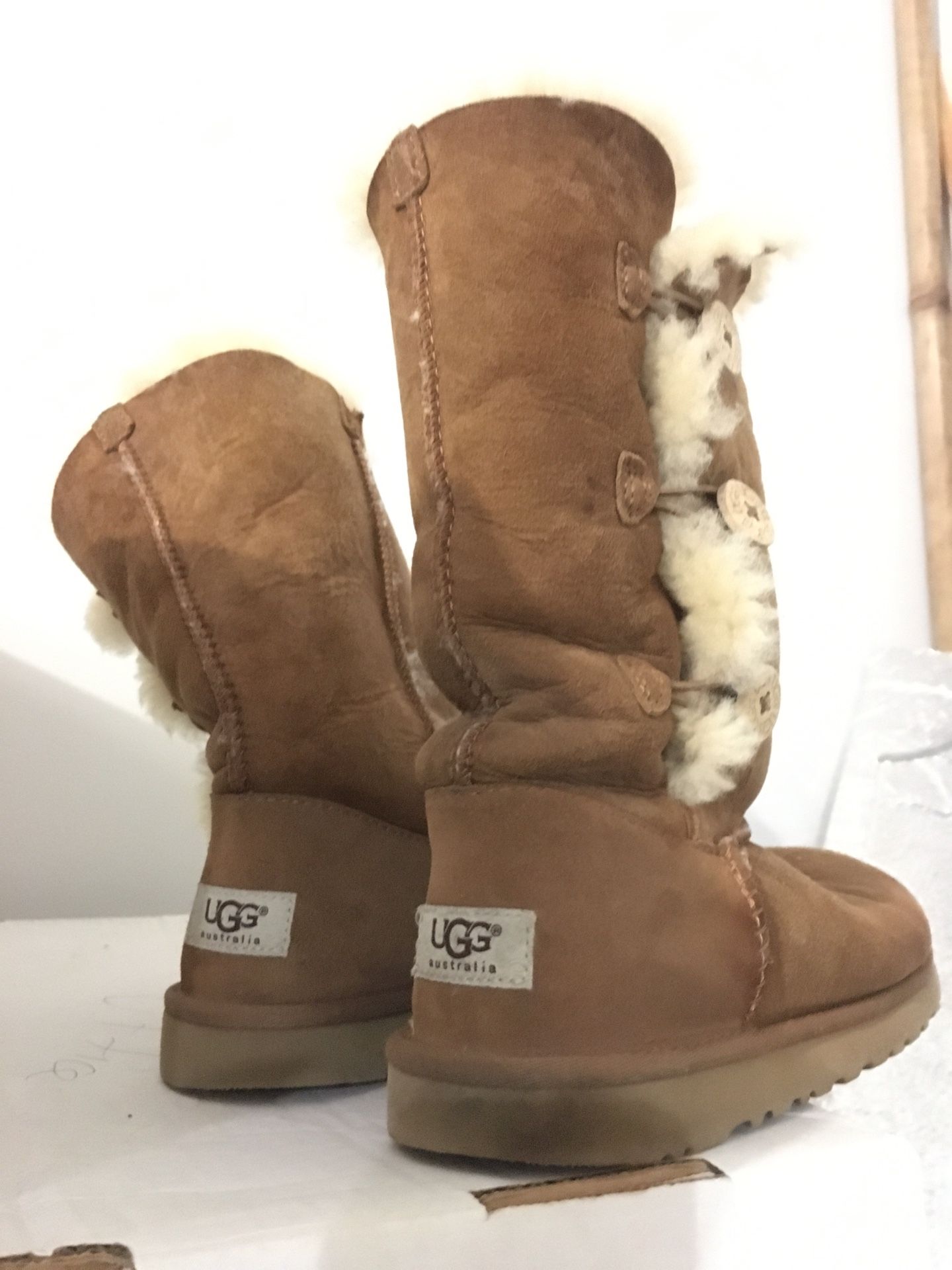 UGG AUSTRALIA BOOTS
