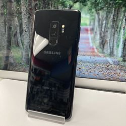 Samsung Galaxy S9 plus 64gb Factory Unlocked Comes with store warranty 