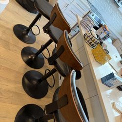 Set of 4 bar stools