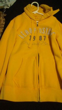 Aeropostale hoodie size Small fit like a s/m no holes no stains