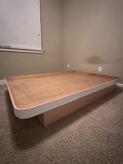Full size pine wood platform frame